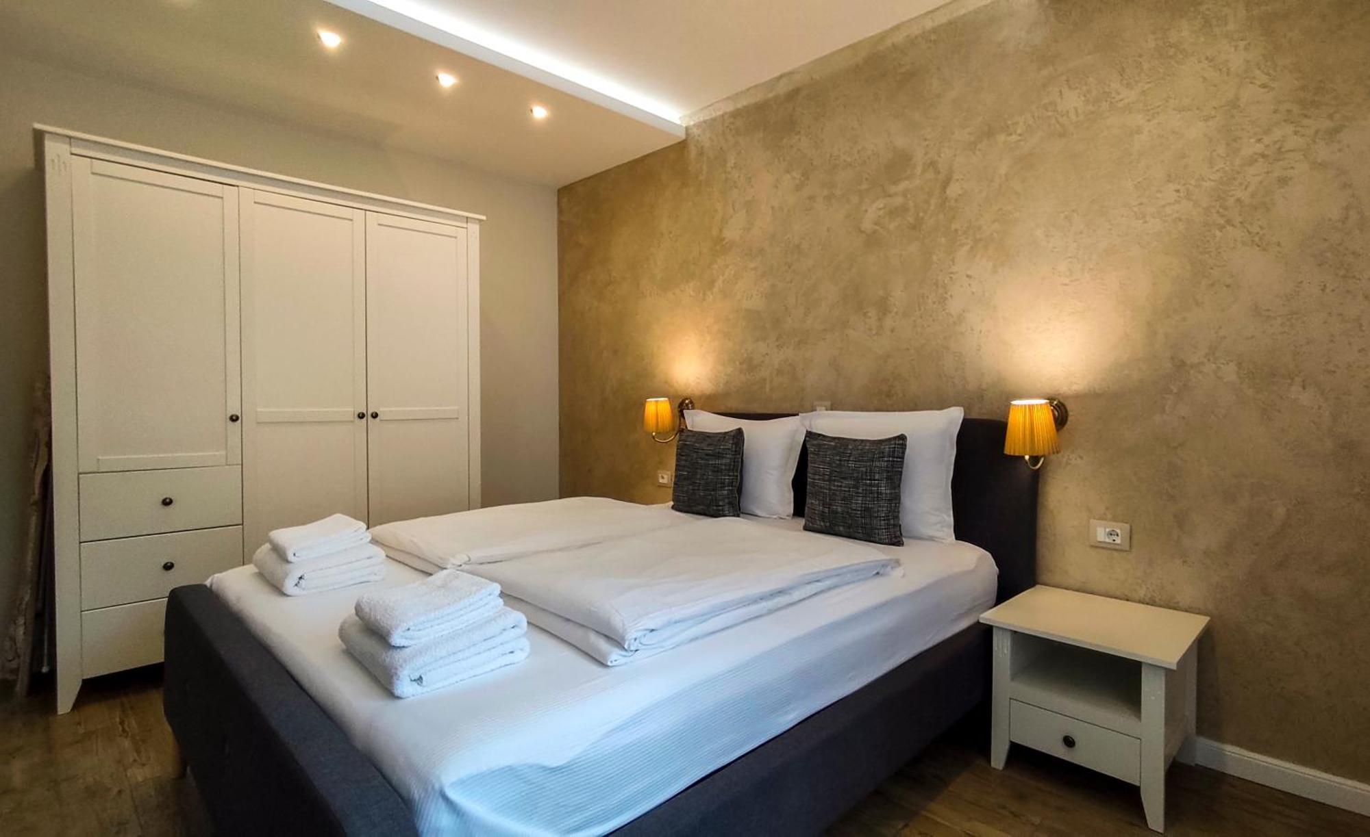 Apartment Shahbazian House
